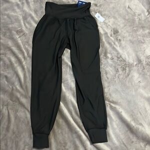 NWT Women’s old navy joggers